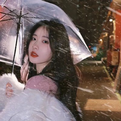 冲过雪地